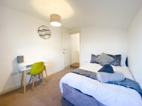 Unique 4 bed town house